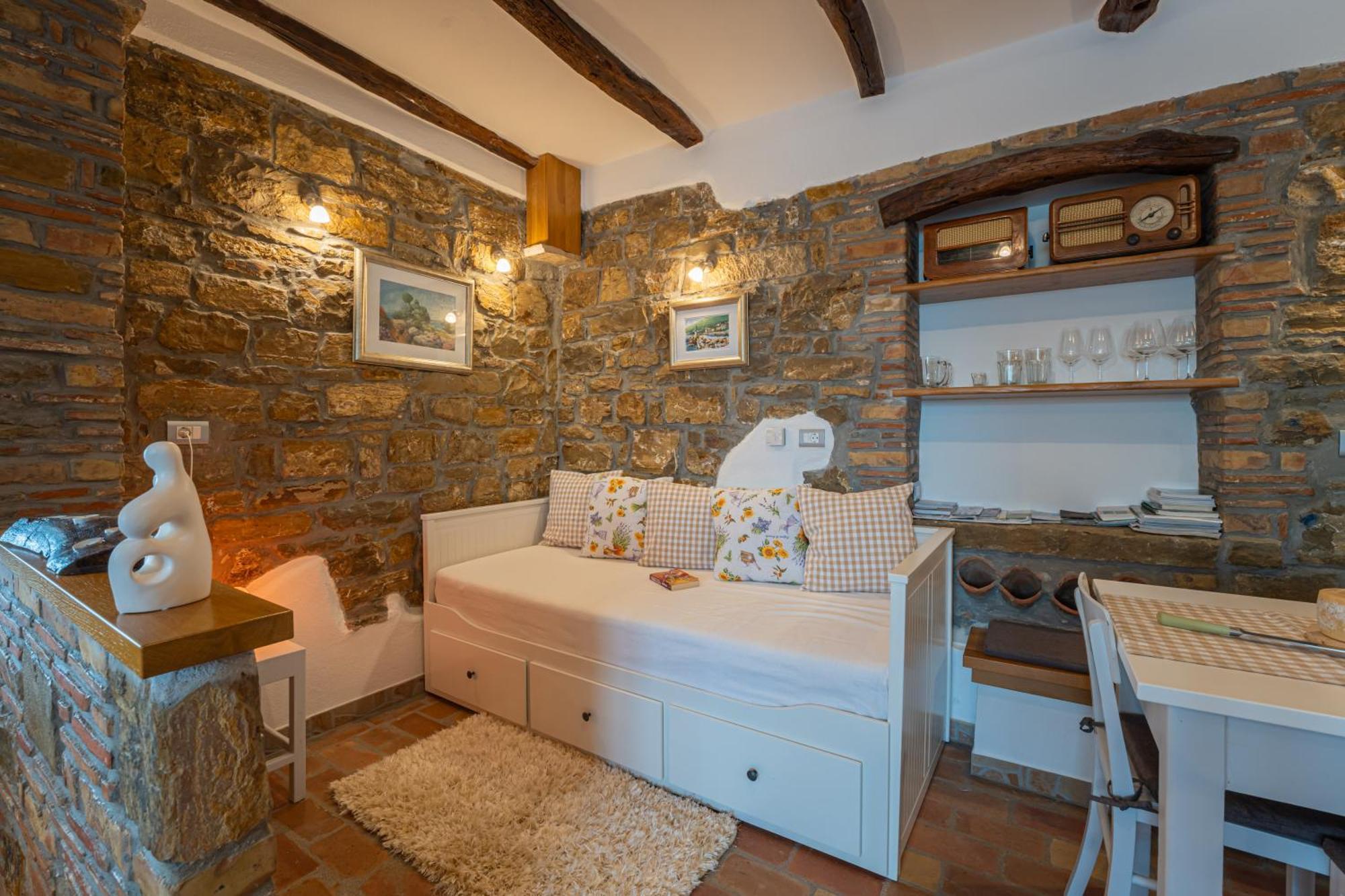 Holiday Home Belveder Motovun With Heated Pool Livade Exterior photo