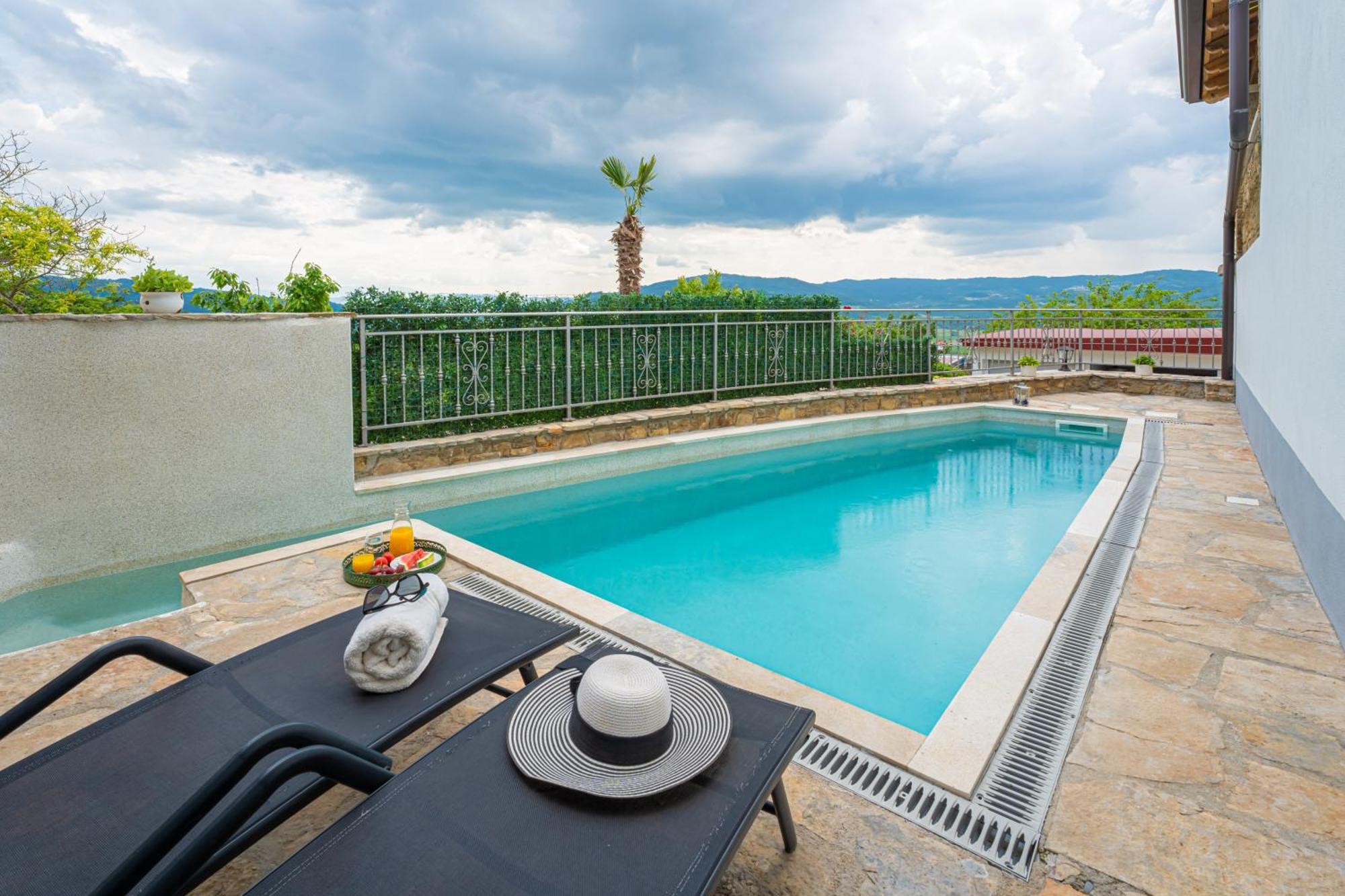 Holiday Home Belveder Motovun With Heated Pool Livade Exterior photo